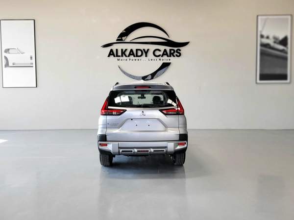 Mitsubishi xpander Cross 1.5L 2025 (silver)