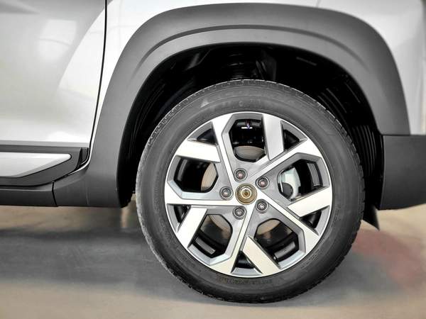 Mitsubishi xpander Cross 1.5L 2025 (silver)