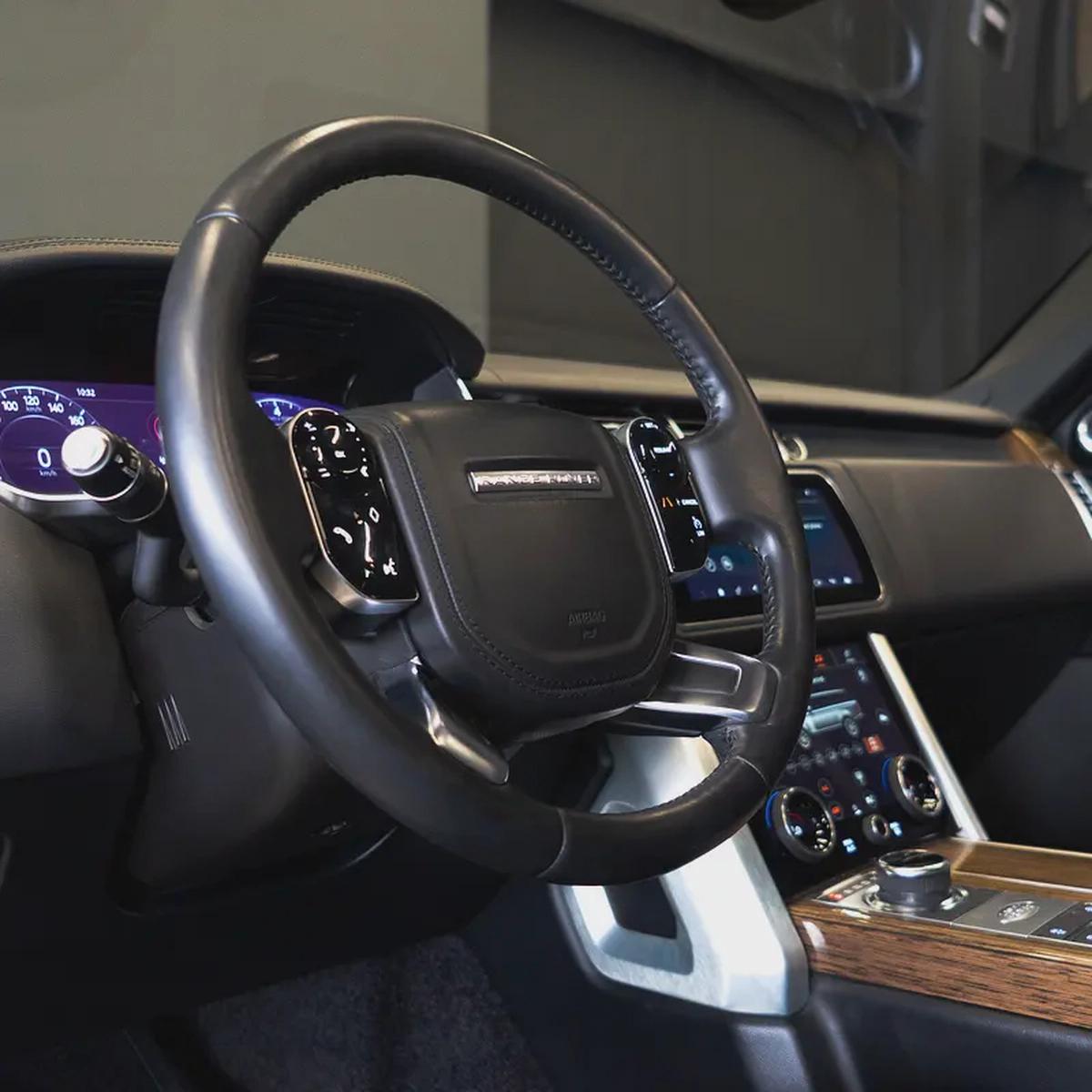 AED 2,682 pm • 0% Downpayment • Range Rover Vogue SE • 1 Year Warranty-8-8