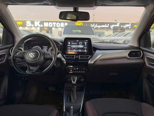 Suzuki Fronx GLX/DUAL TONE / 1.5L V4 HYBRID / DVD WITH 360* CAMERAS / AUTO A/C (CODE # FRHGLX)