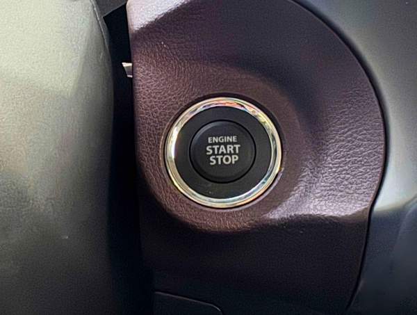 Suzuki Fronx GLX/DUAL TONE / 1.5L V4 HYBRID / DVD WITH 360* CAMERAS / AUTO A/C (CODE # FRHGLX)