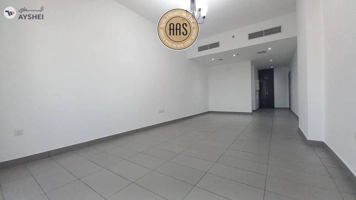 Chiller free luxurious huge 2bhk with maid's room all amenities-11-11