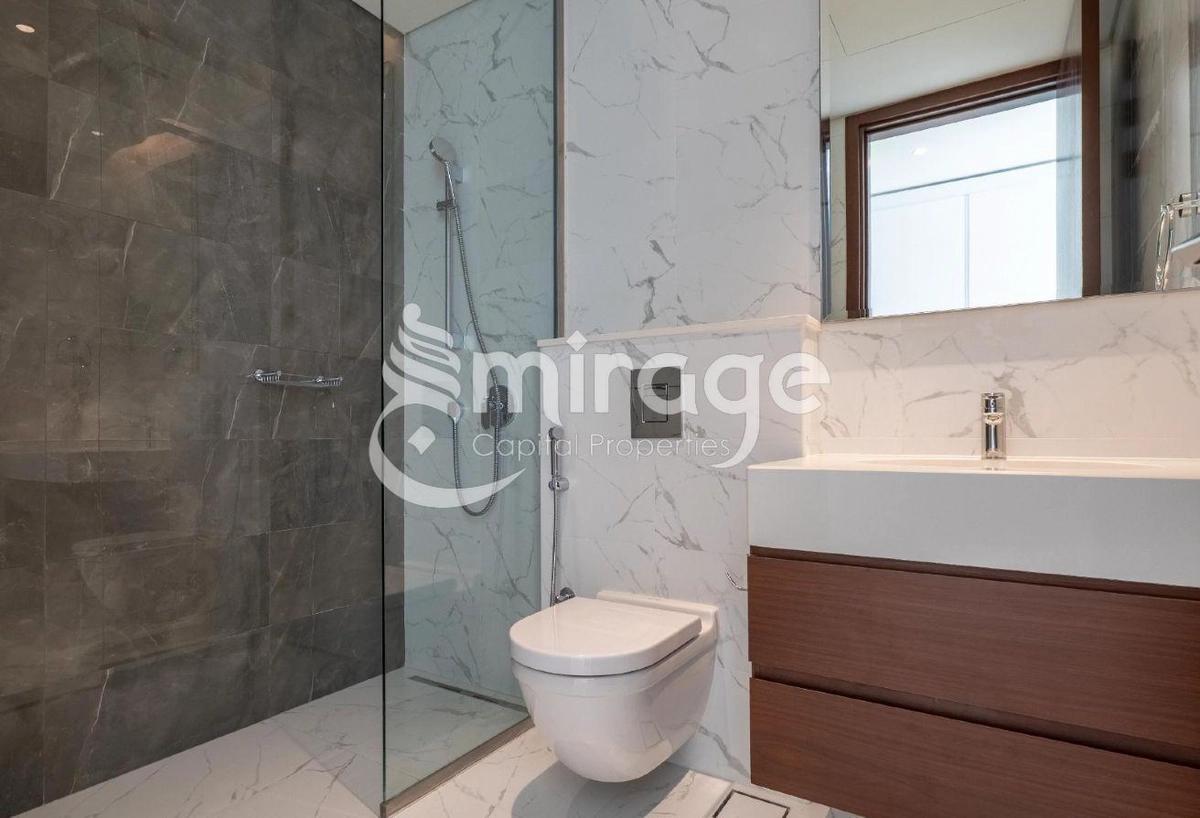 Luxury & Elegant | 4BR Townhouse | Prime Location-6-6