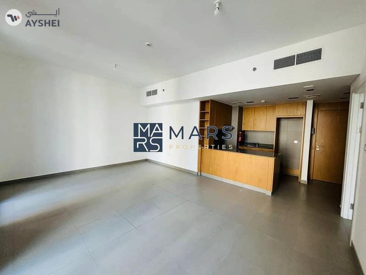 Spacious 1BHK with Balcony & Large Living Area!-12-12