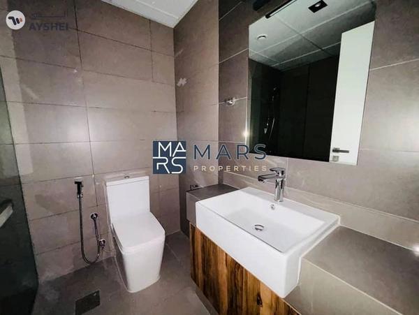 Spacious 1BHK with Balcony & Large Living Area!