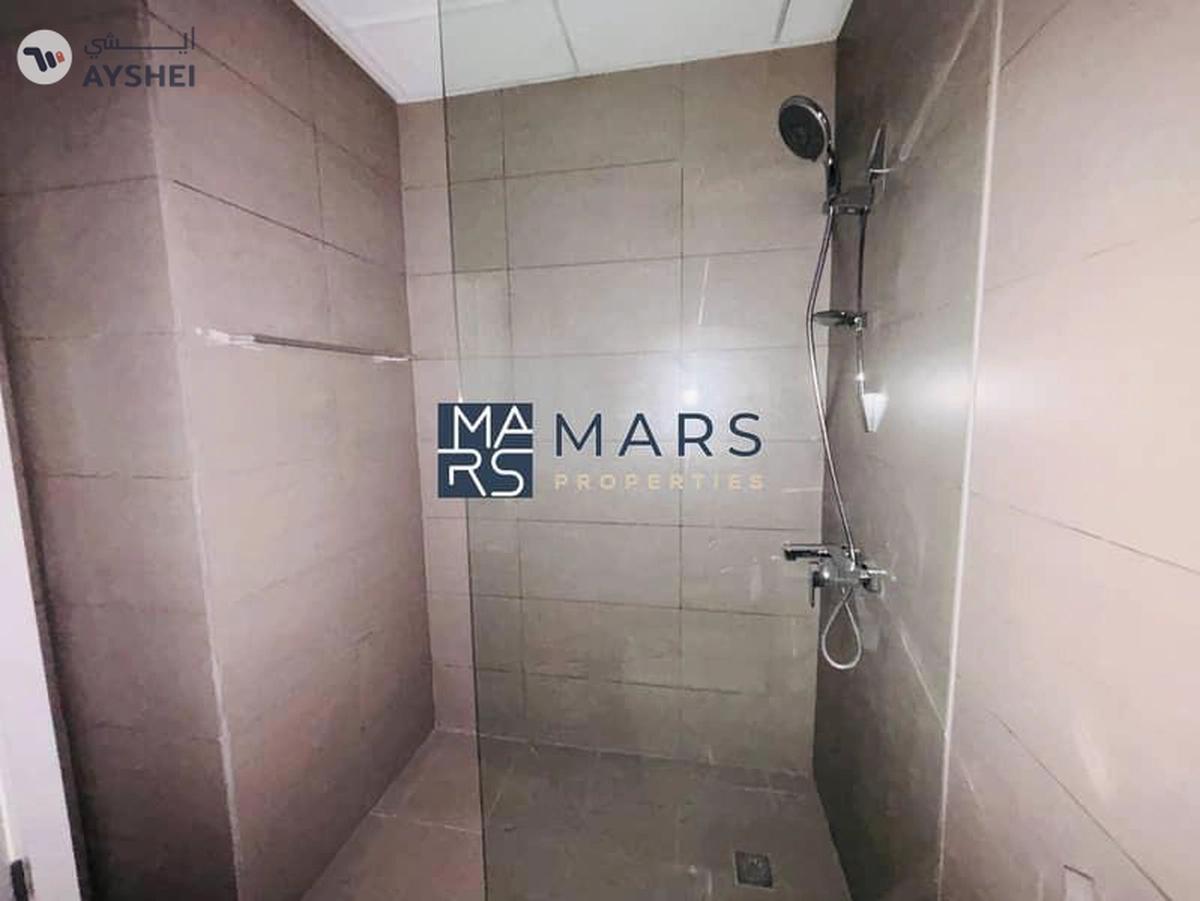 Spacious 1BHK with Balcony & Large Living Area!-5-5