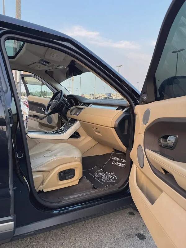 لاند روڤر EVOQUE موديل 2012 خليجى بانوراما فل اوبشن بحاله الوكاله