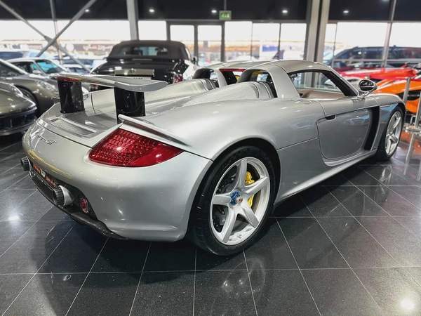 PORSCHE CARRERA GT, FULL SERVICE HISTORY, MAJOR SERVICE FROM AL NABOODAH,EXCELLENT CONDITION