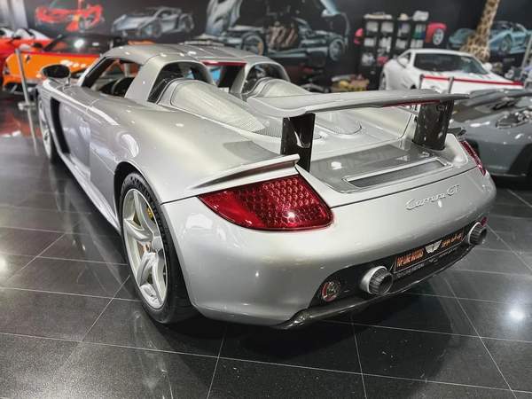 PORSCHE CARRERA GT, FULL SERVICE HISTORY, MAJOR SERVICE FROM AL NABOODAH,EXCELLENT CONDITION