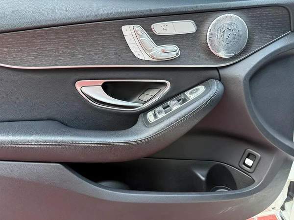 Mercedes-Benz C300 2019 - American Specs - Excellent Condition