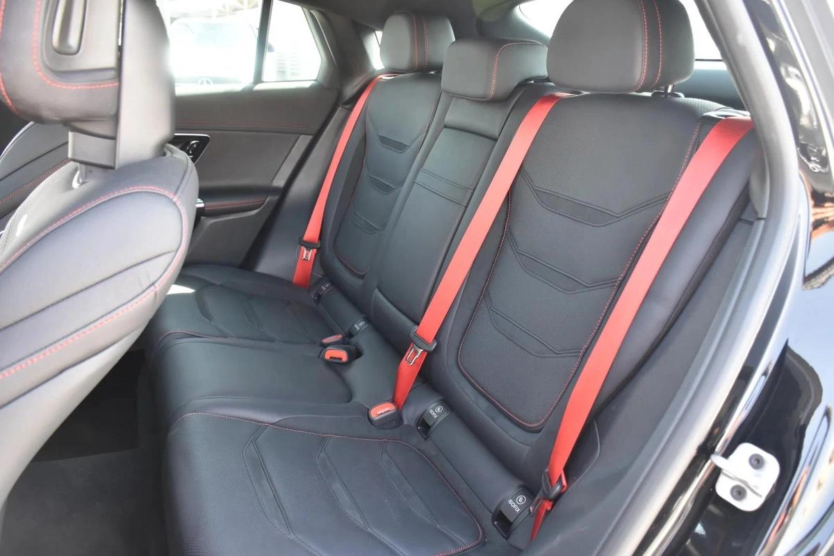 MERCEDES BENZ AMG GLC43 COUPE 2024 | BLACK-12-12