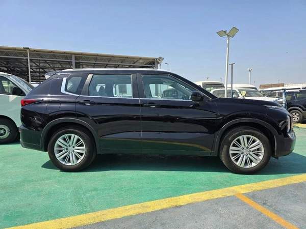 Mitsubishi Outlander MITSUBISHI OUTLANDER 2026 M-LINE