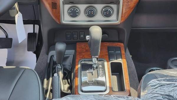 2024 Nissan Patrol Safari GRX 4X4 (Black)