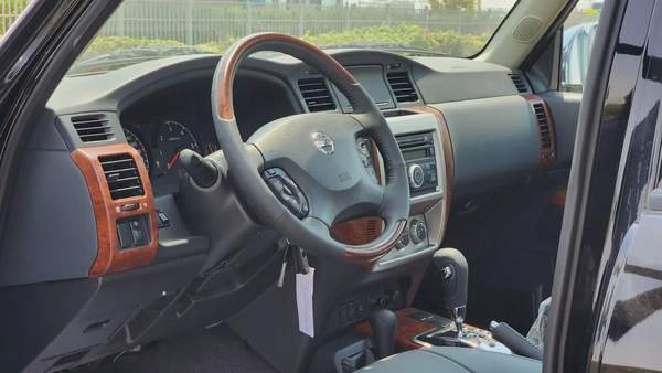 2024 Nissan Patrol Safari GRX 4X4 (Black)