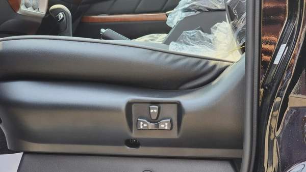 2024 Nissan Patrol Safari GRX 4X4 (Black)