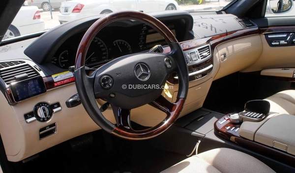 Mercedes Benz S600 LARGE WITH RADAR