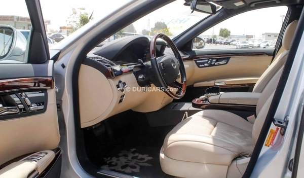 Mercedes Benz S600 LARGE WITH RADAR