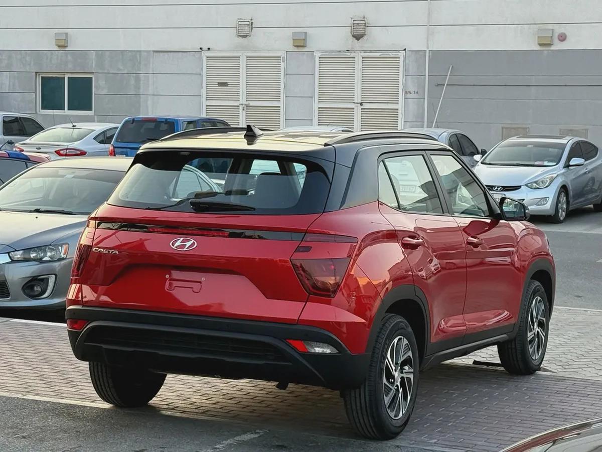 Hyundai Creta, 2022 GCC specs, in excellent condition.-3-3