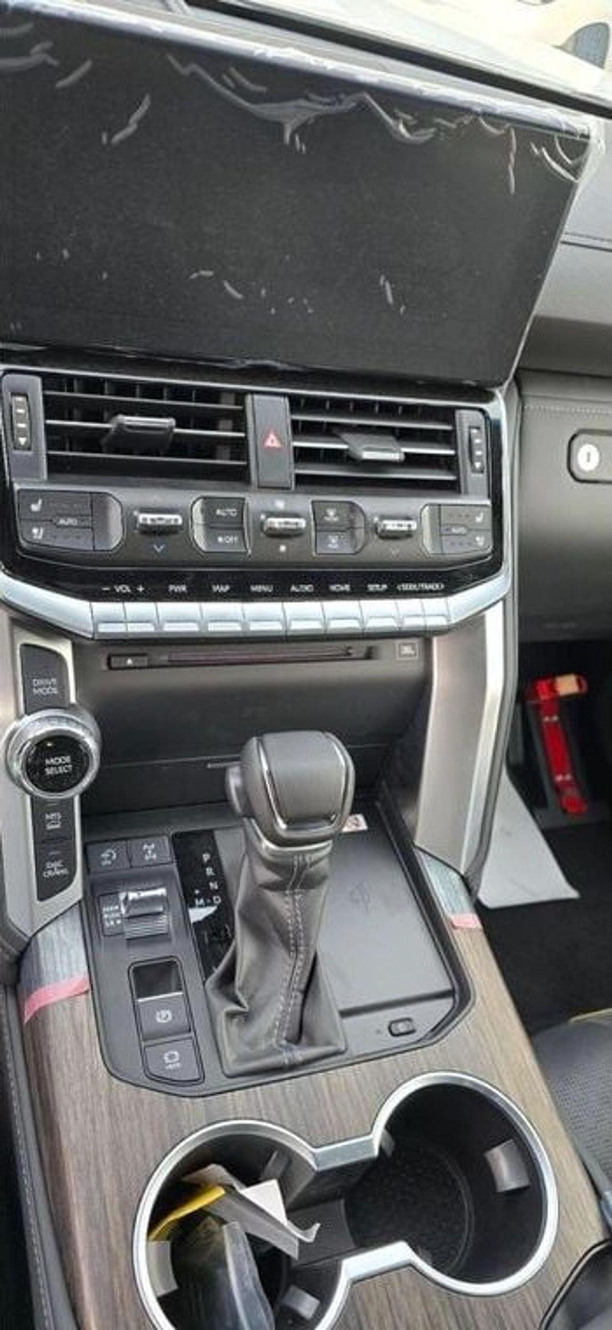 Toyota Land Cruiser LAND CRUISER 3.3 L VXR 2026-5-5