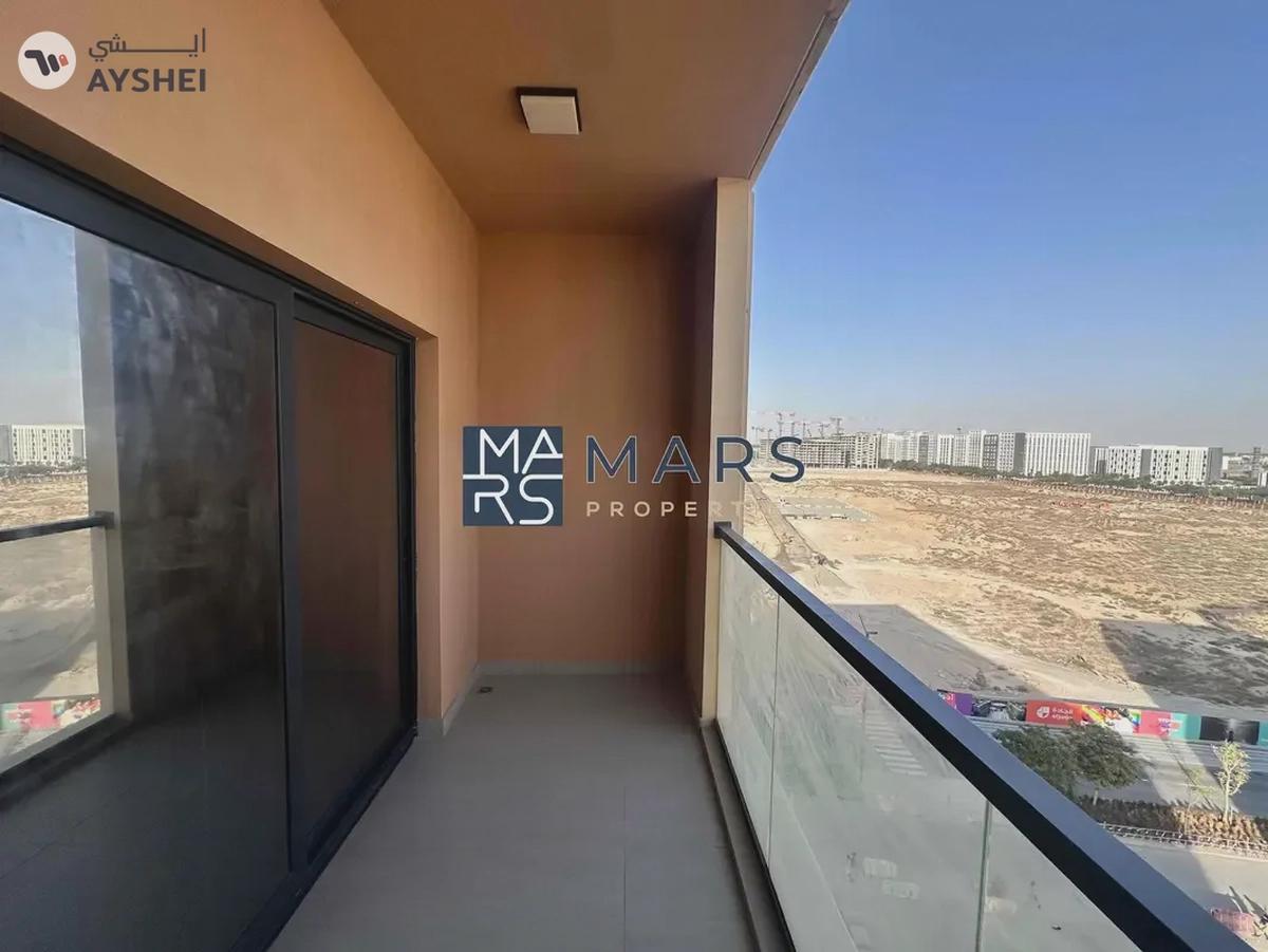 Balcony studio with gym pool and parking-10-10