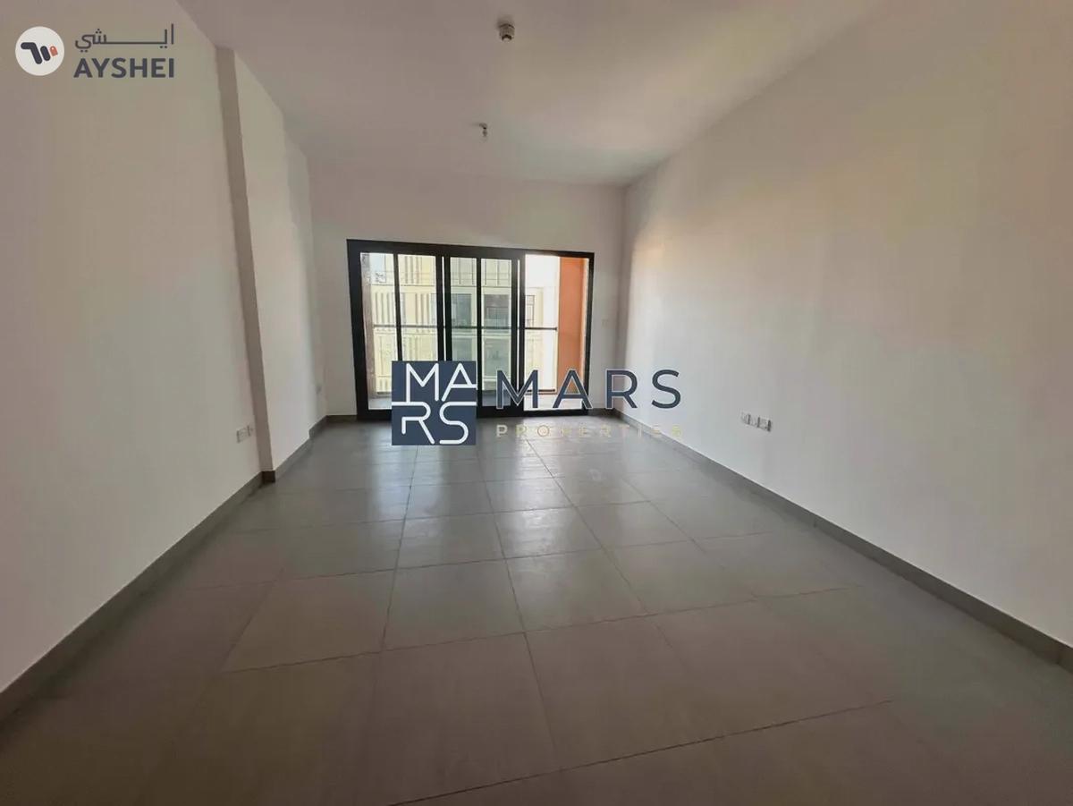 Balcony studio with gym pool and parking-7-7