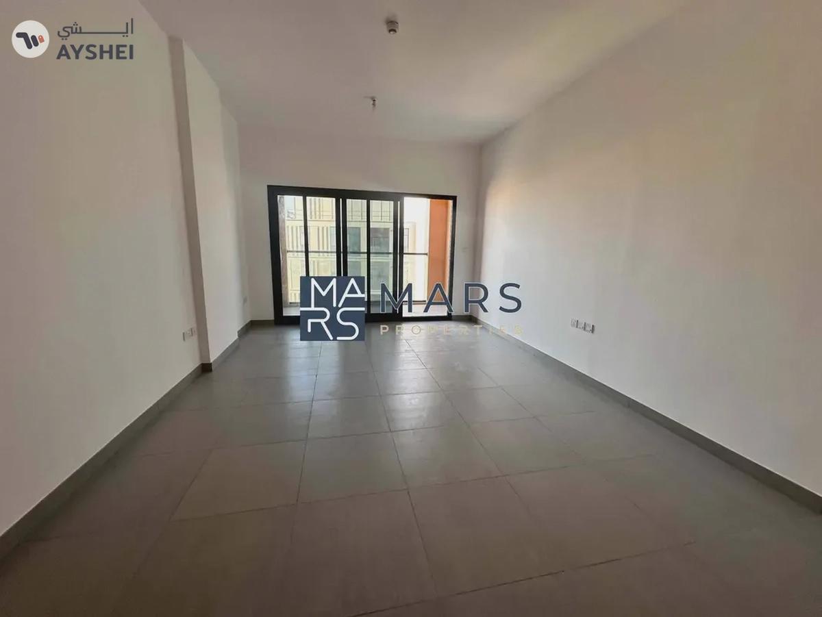 Balcony studio with gym pool and parking-8-8