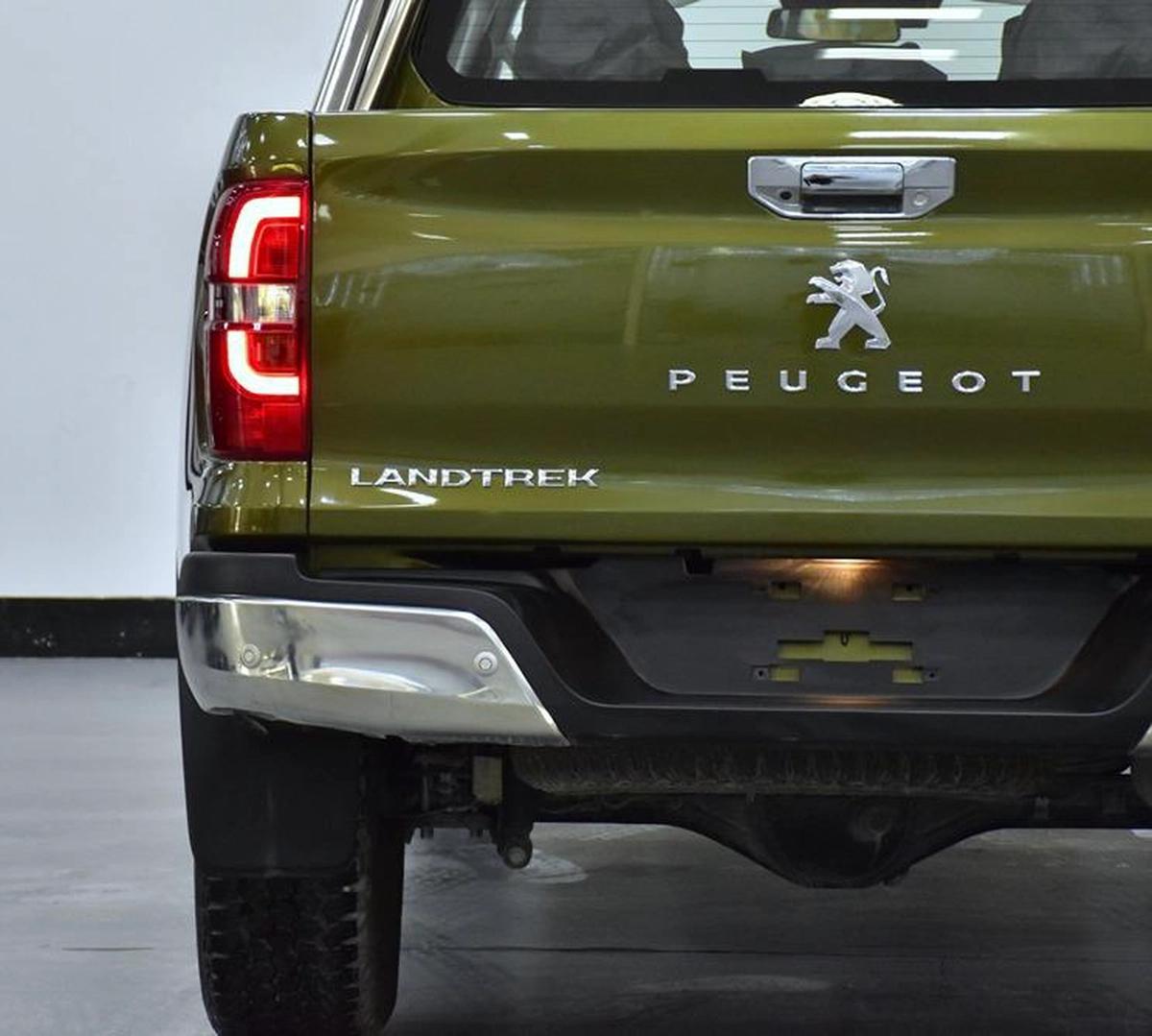 Peugeot Landtrek 4WD ( 2023 Model ) in Green Color GCC Specs-13-13