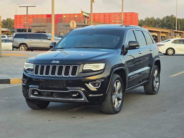 جيب كراند شيروكي 2014 مواصفات خليجية هيمي بحالة جيدة