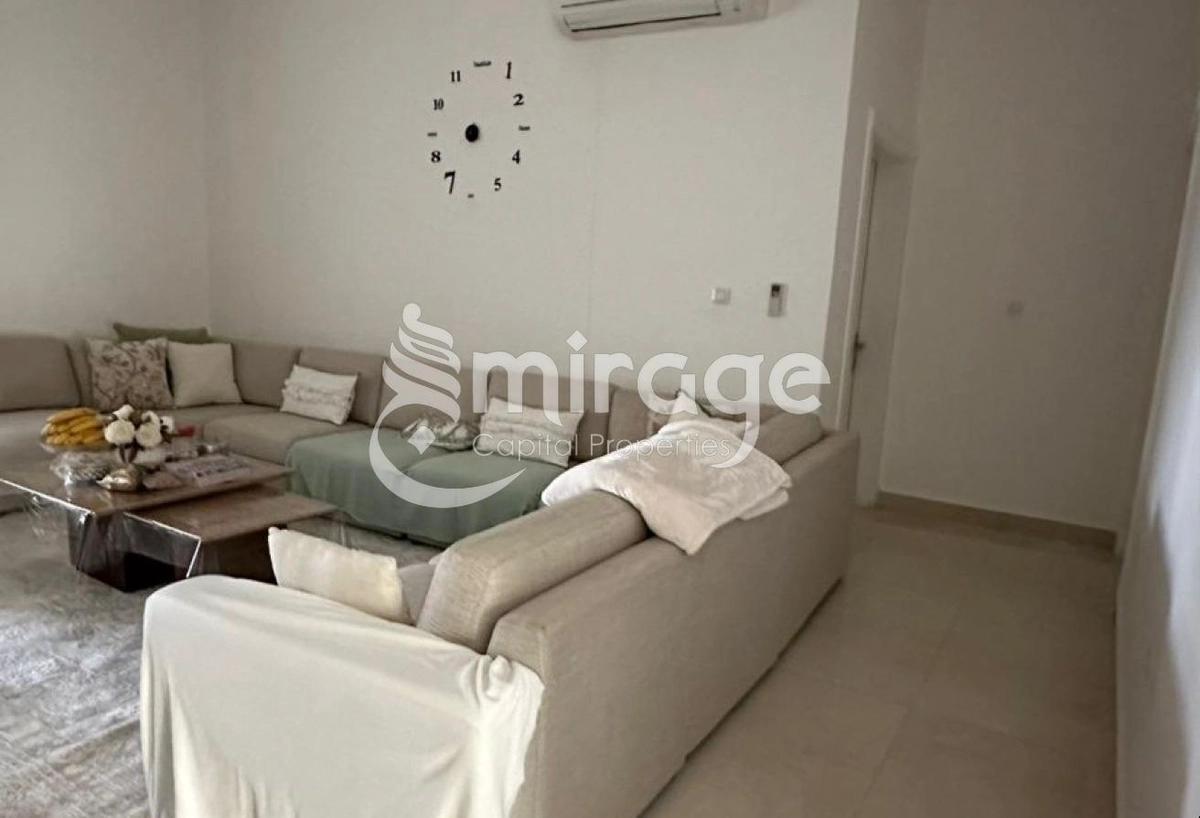 Huge 8BHK | Perfect Deal | Great Community-1-landscape