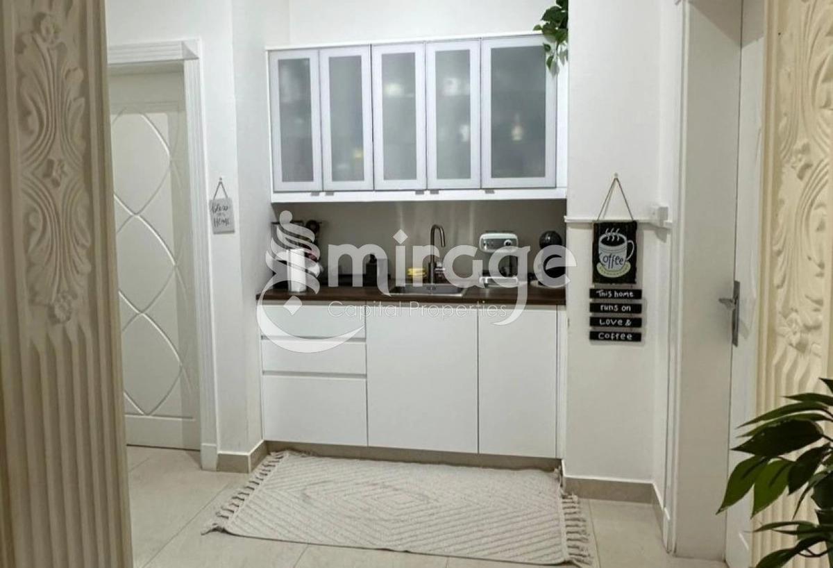 Huge 8BHK | Perfect Deal | Great Community-6-6