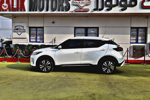 NISSAN KICKS 2022 MODEL AVAILABLE @ 895 only MONTLHY EMI WITH 20% DOWN PAYMENT.