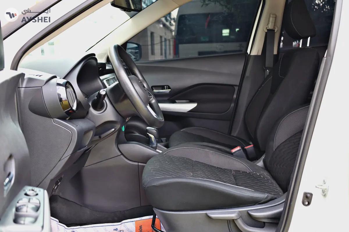 NISSAN KICKS 2022 MODEL AVAILABLE @ 895 only MONTLHY EMI WITH 20% DOWN PAYMENT.-6-6