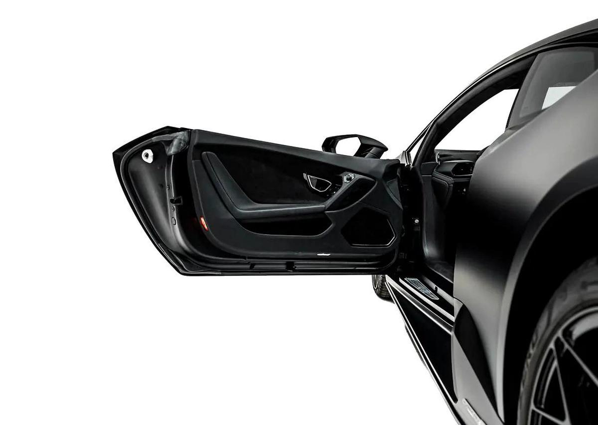 HURACAN EVO | DELIVERY MILEAGE | BRANDING PACKAGE | FRONT SUSPENSION LIFTER-2-2