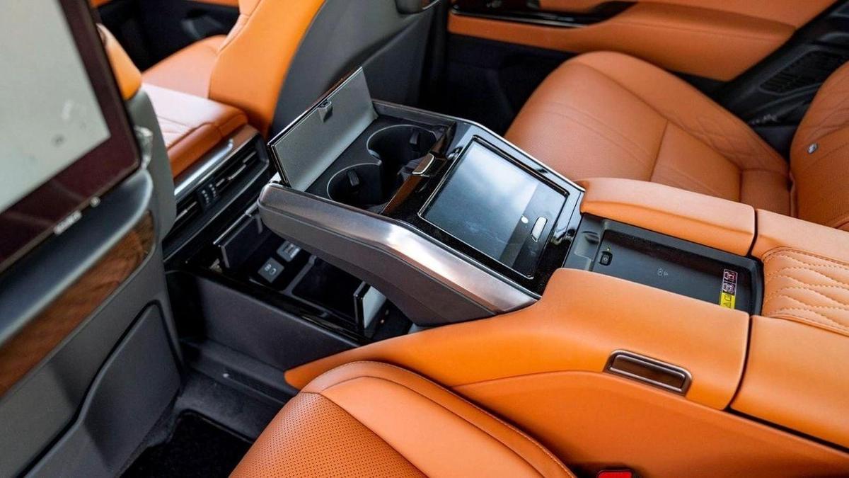 Lexus LX 600 LEXUS LX600 VIP 3.5P AT MY2023-10-10