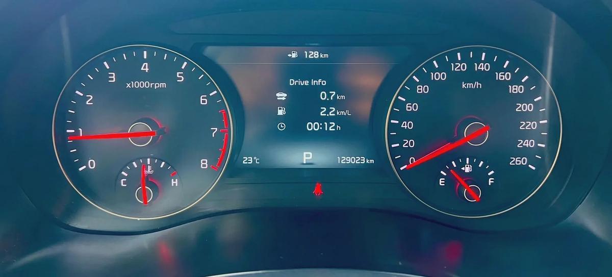 KIA CADENZA 2018 GCC SPEC FULL OPTION-9-9