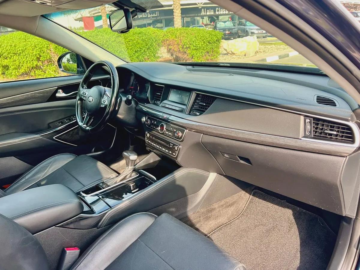 KIA CADENZA 2018 GCC SPEC FULL OPTION-16-16
