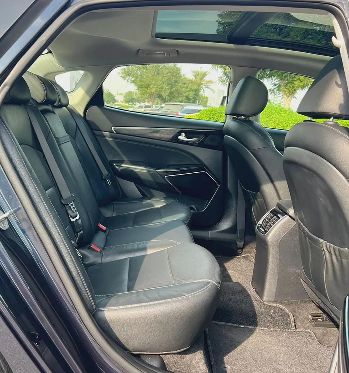 KIA CADENZA 2018 GCC SPEC FULL OPTION-17-17