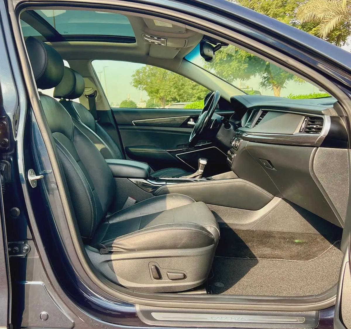 KIA CADENZA 2018 GCC SPEC FULL OPTION-19-19