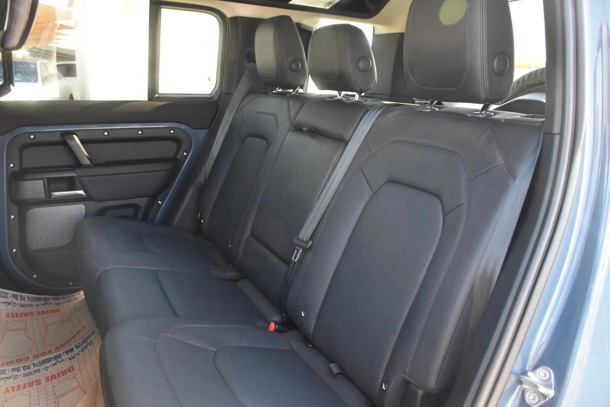 LAND ROVER DEFENDER 110 S 2024 | BLUE-4-4