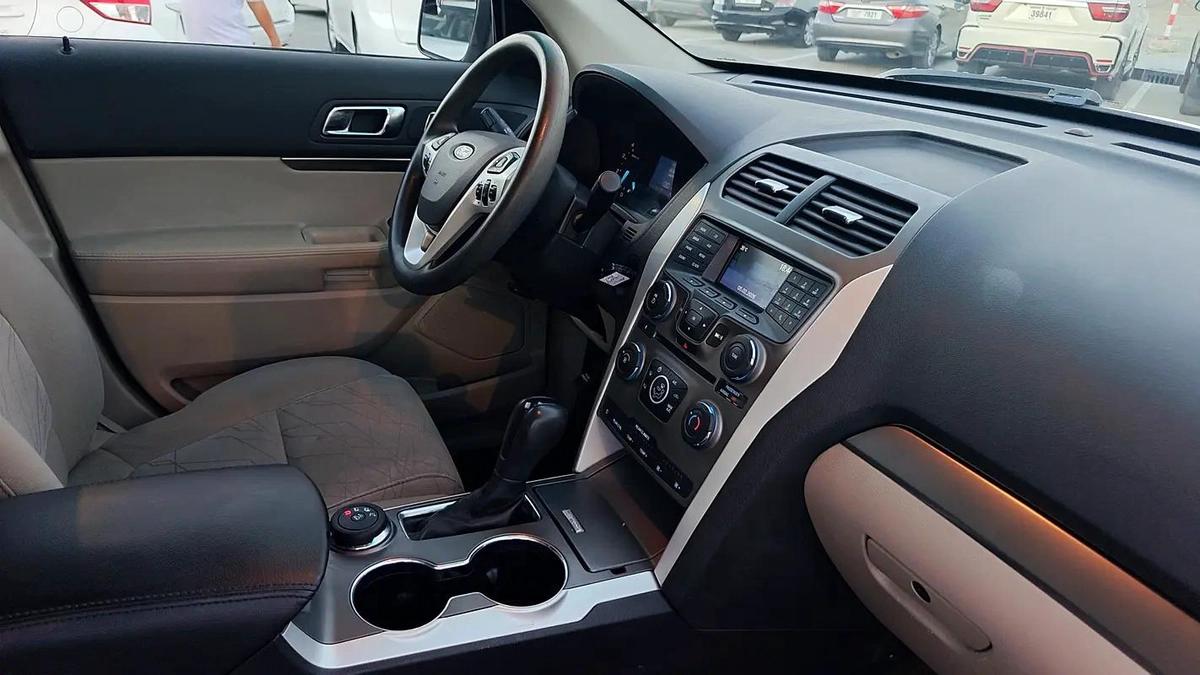 Ford Explorer Platinum 2014 - GCC Specs - Well Maintained-8-8