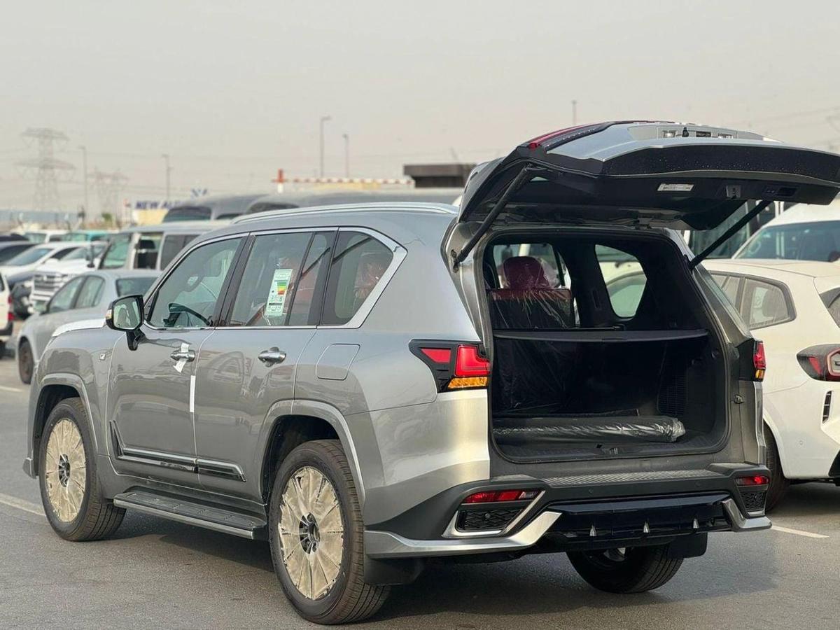 Lexus LX 600 F Sport Launch Edition 3.5L-7-7