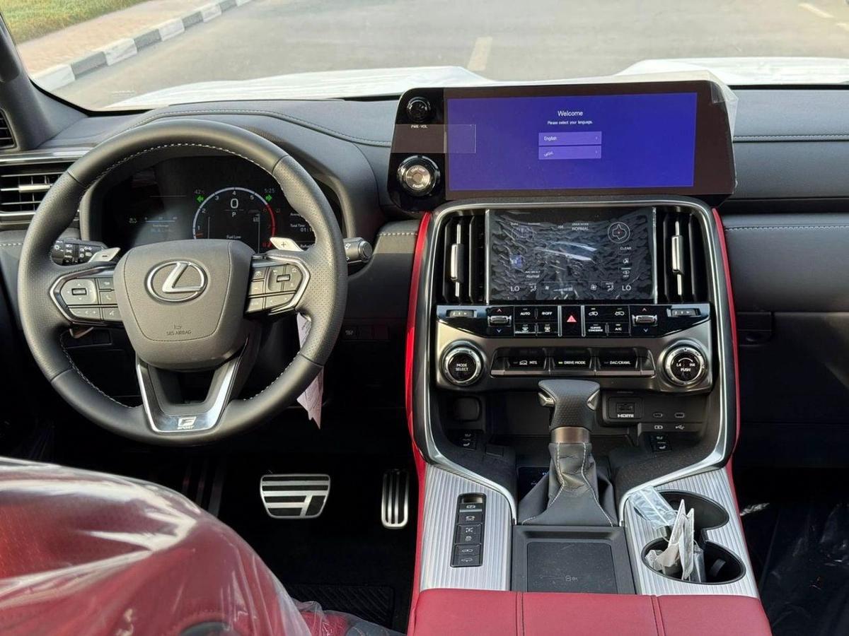 Lexus LX 600 F Sport Launch Edition 3.5L-8-8