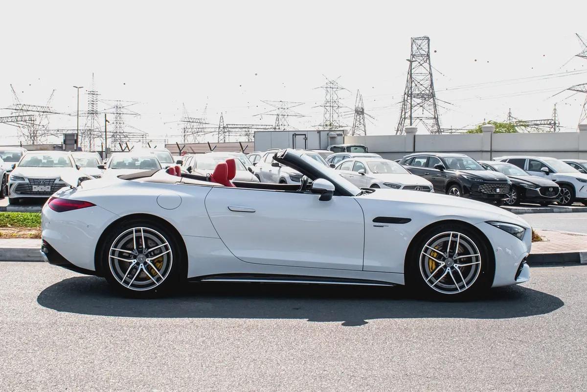 2023 Mercedes-Benz SL43 AMG – | Only 2,000 KM | Brand New Condition-3-3