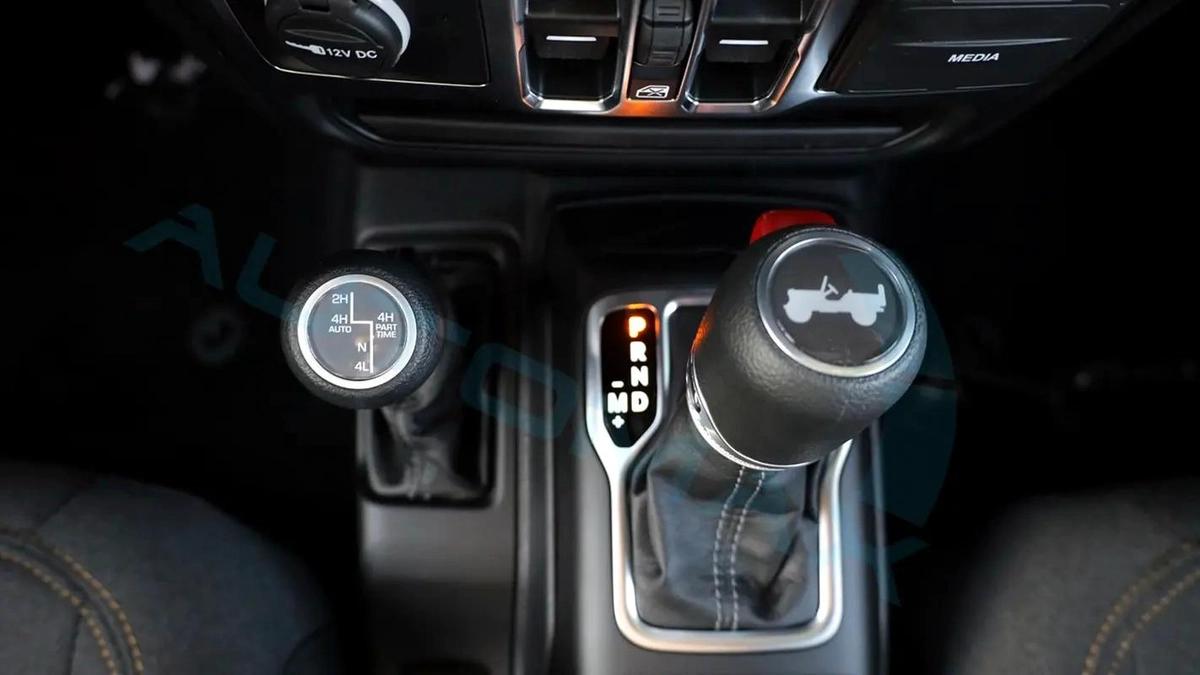 2025 JEEP WRANGLER UNLIMITED SPORT S I4 2.0T GCC With 3 Years Or 60K Km Warranty-1-1