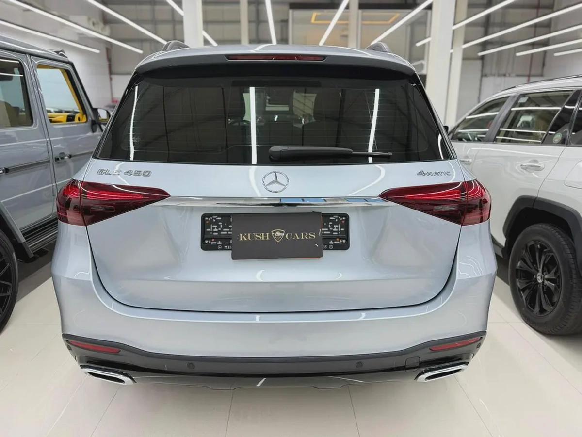 2024 Mercedes-Benz GLE 450 4Matic - GCC Specs - Like New!-3-3