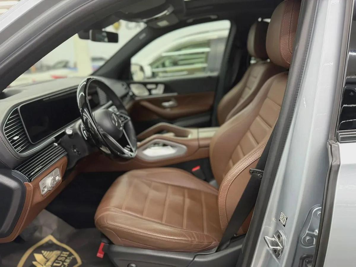 2024 Mercedes-Benz GLE 450 4Matic - GCC Specs - Like New!-6-6