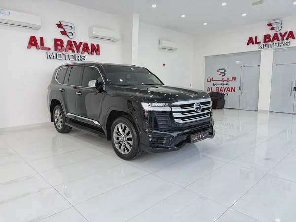 تويوتا لاند كروزر VXR تنفس طبيعي اسود / بيج 2024 Toyota Land Cruiser VXR - GCC Specs - Brand New