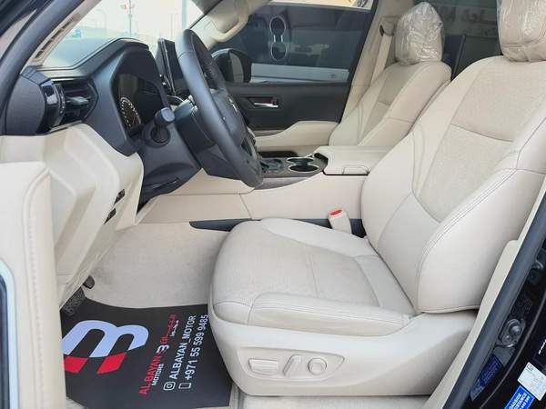 تويوتا لاند كروزر VXR تنفس طبيعي اسود / بيج 2024 Toyota Land Cruiser VXR - GCC Specs - Brand New