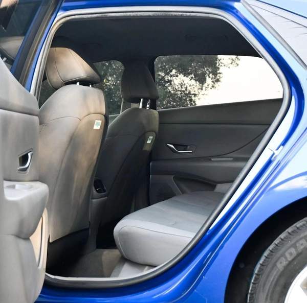 Used Hyundai Elantra 2022