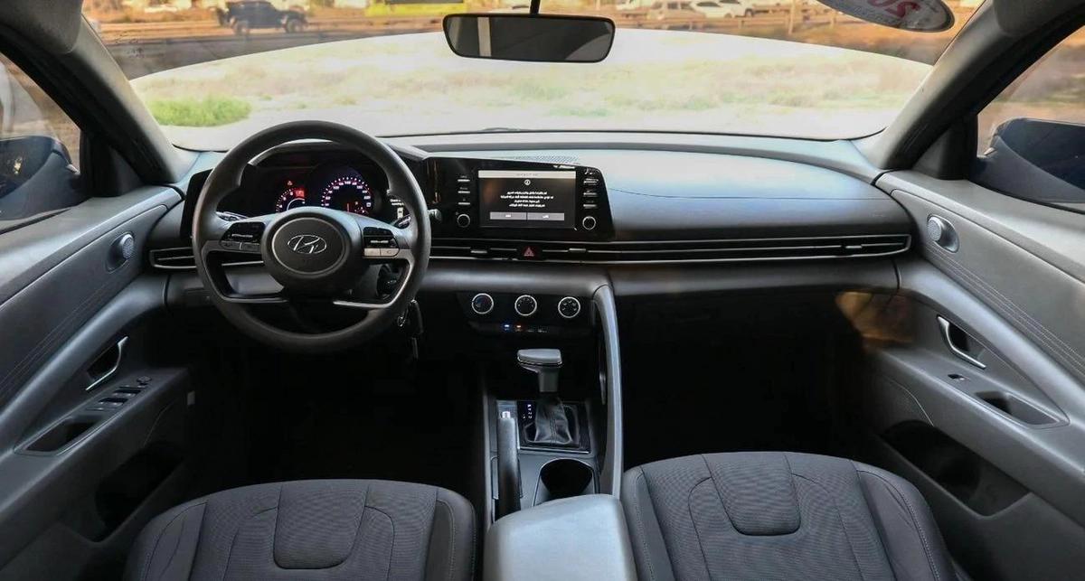 Used Hyundai Elantra 2022-8-8